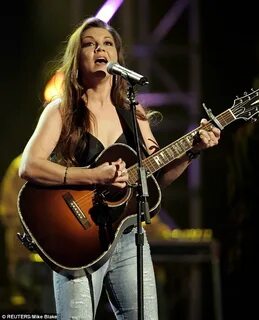 Is gretchen wilson married