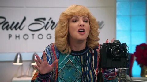 Nikon Camera Used By Wendi McLendon-Covey As Beverly Goldber