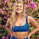 The bikini top worn by Iskra Lawrence on his account Instagr