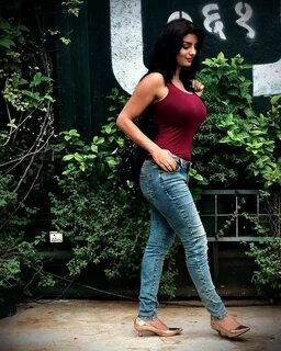 Anveshi Jain Hot Photos, Gandi Baat Season 2 Actress Sexy Jo
