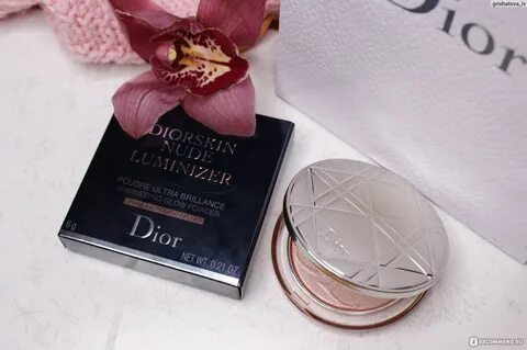 Пудра-хайлайтер Dior DIORSKIN MINERAL NUDE LUMINIZER - "Ты ч