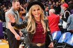 Dyan Cannon on her Lakers brownies, courtside seats and cham