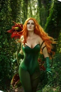 Poison Ivy from DC Comics - Daily Cosplay .com