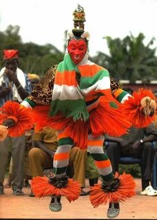 MYTHODEA - Gouro masked dancer (Ivory Coast) Tribal costume,