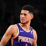 Devin Booker / Devin Booker Propels The Phoenix Suns To Game