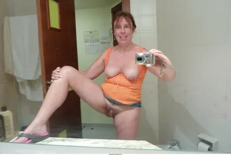 WifeBucket More shameless nude selfies from average wives!