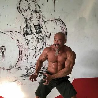 WORLD'S MOST SHREDDED OLD MAN - Master Roshi in Real life - 