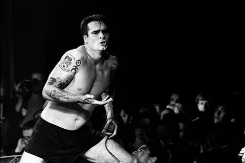 Neighbourhood Paper Henry Rollins: Something and Nothing - G