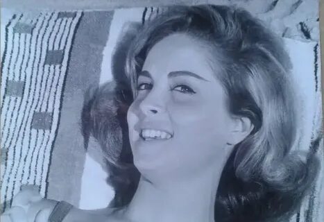 File:Irán Eory in Una Chica Para Dos (1966) (cropped).jpg - 