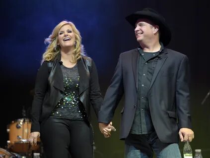 Garth Brooks, Trisha Yearwood Front ACM Lifting Lives Gala -