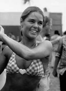 Ali MacGraw Pictures. Hotness Rating = 9.56/10