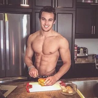 Секси мажи во кујна: Која не би ги посакала за вечера? (фото