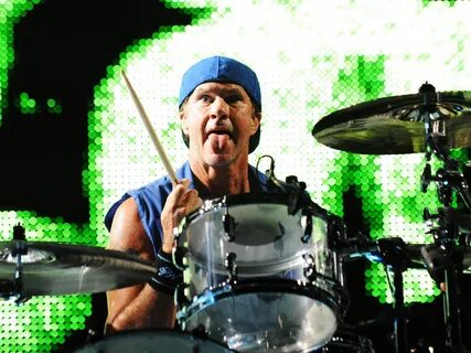 CHAD SMITH เ ผ ย "อ ล บ ม ใ ห ม ข อ ง RED HOT CHILI PEPPERS 