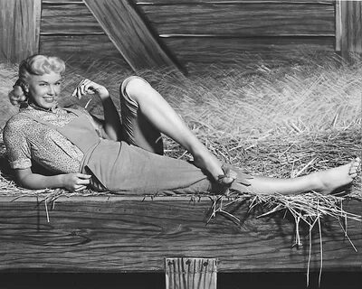 Doris Day Feet (12 photos) - celebrity-feet.com