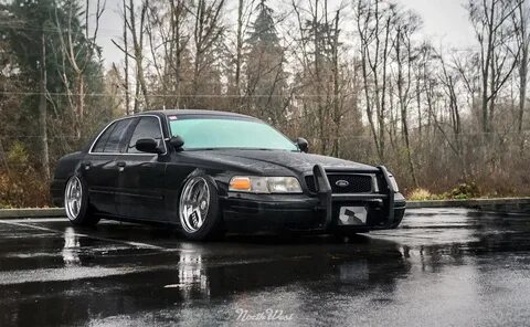 Steelhoover's Stanced Crown Vic at RSCS8