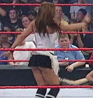 GIF mickie james - animated GIF on GIFER - by Meztishicage
