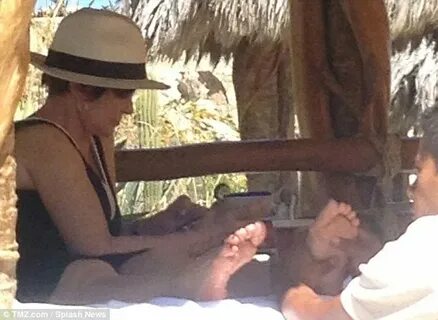 Sharon Osbourne consoles herself with relaxing foot massage 