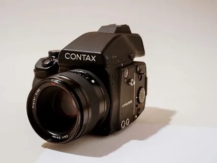 Contax 645 Medium Format Film Camera Review for Weddings and