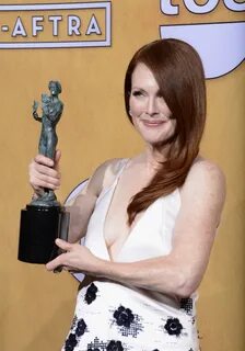 Julianne Moore Pictures. Hotness Rating = Unrated