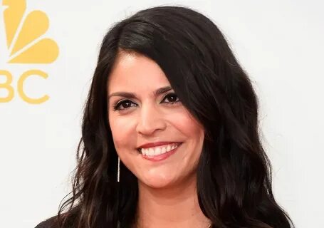 Cecily Strong Hot Bikini Pictures - Looking Very Sexy In Swi