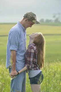 Pin by kaylee ruark murphy on COUPLE PHOTOSHOOT IDEAS Short 