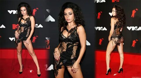 Charli XCX nackt 💖 Charli XCX Shows Off Her Nude Tits