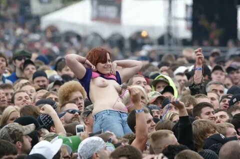 The girls flashing boobs at a rock concert " 100% Fapability Porn