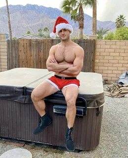 kenneth in the (212) jump: 18 Naughty and Nice Santas