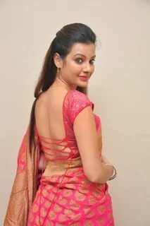 Hot Indian Backless saree pics presented by hot actress and 
