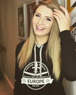 Lauren Southern - Height, Facts, Biography Models Height