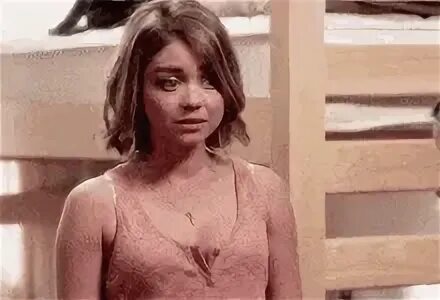 60 Sexy Sarah Hyland GIFs Will Make You Lose Your Mind