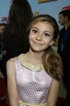 G. Hannelius at the first annual RADIO DISNEY MUSIC AWARDS ©