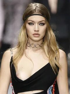 пет канал петел gigi hadid nip slip versace пробуждане потап