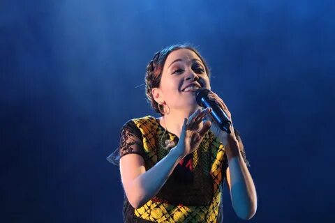 File:Natalia Lafourcade 2018 Gran Rex 45.jpg - Wikimedia Commons