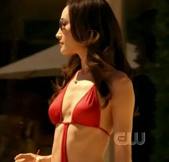 Pop Minute - Maggie Q Bikini Nikita Photos - Photo 4