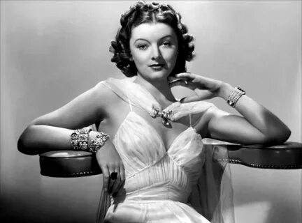 Slice of Cheesecake: Myrna Loy, pictorial