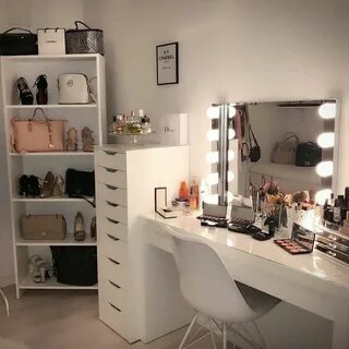 30+ Clever Ways to Use Small Space for Dressing Table with m