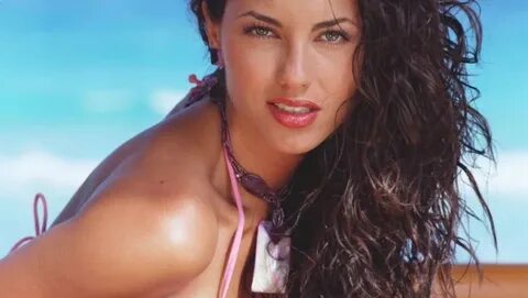 Barbara Mori cô đào gợi cảm của tiền đạo Abreu - Sao thể tha