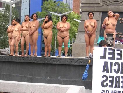 Демонстрация голых женщин 