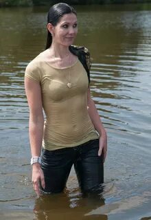 Reddit wet tshirt ♥ Ashley Graham Exposes Her Nipples in Wet