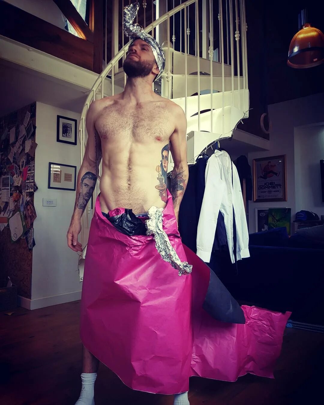 Joel Dommett (@joeldommett) Instagram'da paylaşımda bulundu: &#...