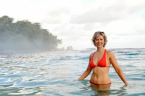 Samantha Brown / American TV Host - Nuded Photo