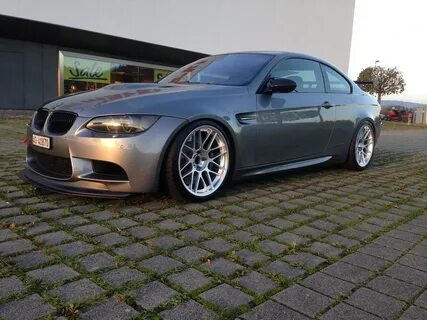E92 M3 with 19" ARC-8 BMW E92 M3 in Space Gray with our 19. 