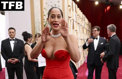 Tracee Ellis Ross Shows Off Her Tits at the 94th Annual Academy Awards (44 Photo