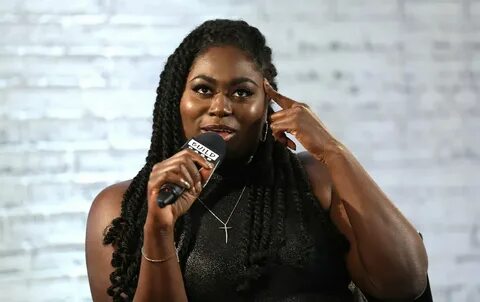 More Pics of Danielle Brooks Turtleneck (15 of 17) - Tops Lo