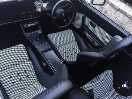 Porsche 944 RHD modified interior with later seats and reuph