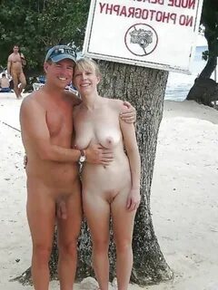 Nude at the beach 453 / Nackt am Strand 453 - Voyeur Jpg
