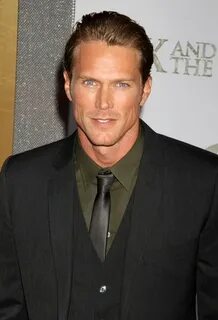 Jason Lewis Net Worth - Celebrity Sizes