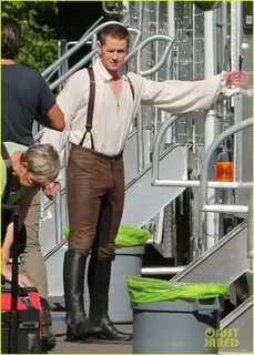 Ginnifer Goodwin & Josh Dallas: Costumes for 'Once Upon A Ti