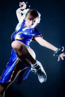 Battle with me? - Elle(Elle) Chun-Li Cosplay Photo